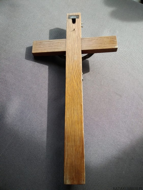 Krzyż drewniany 33.3cm x 17,1 cm